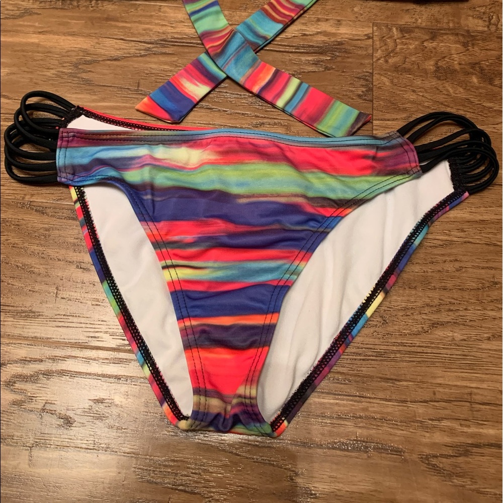 Roxy bikini - Picture 3 of 3
